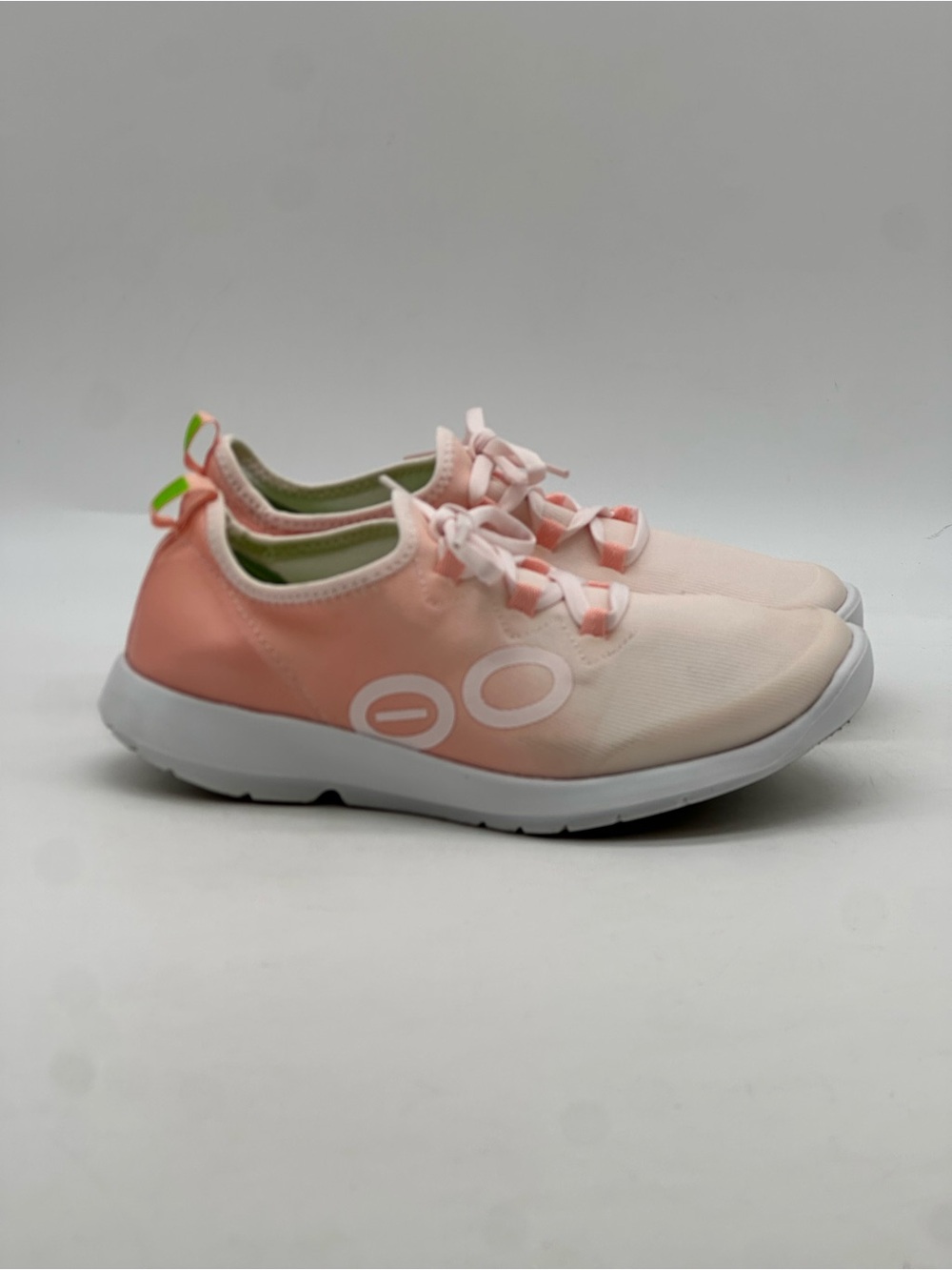 OOFOS Sneakers. Size 8.5